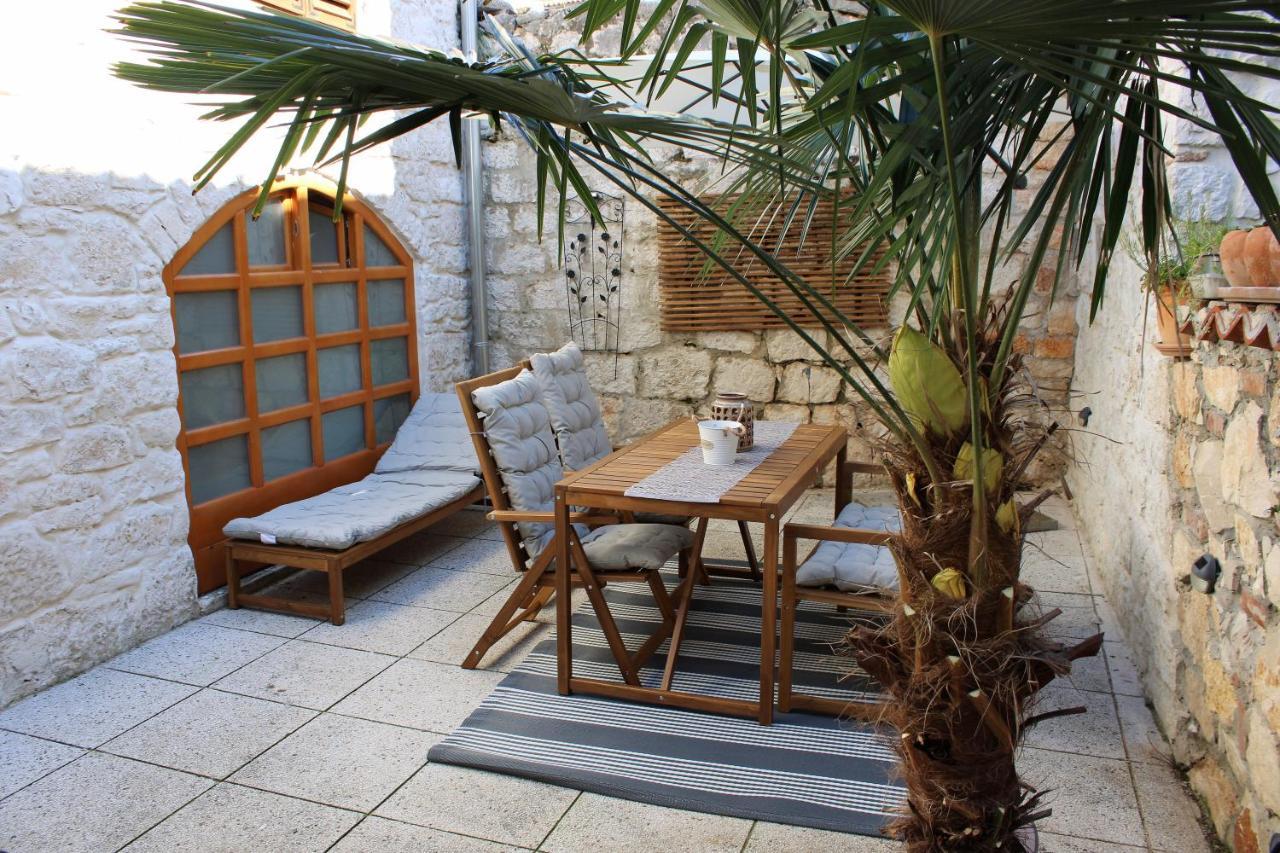Joseph'S Yard Apartment Ρόβινι Εξωτερικό φωτογραφία