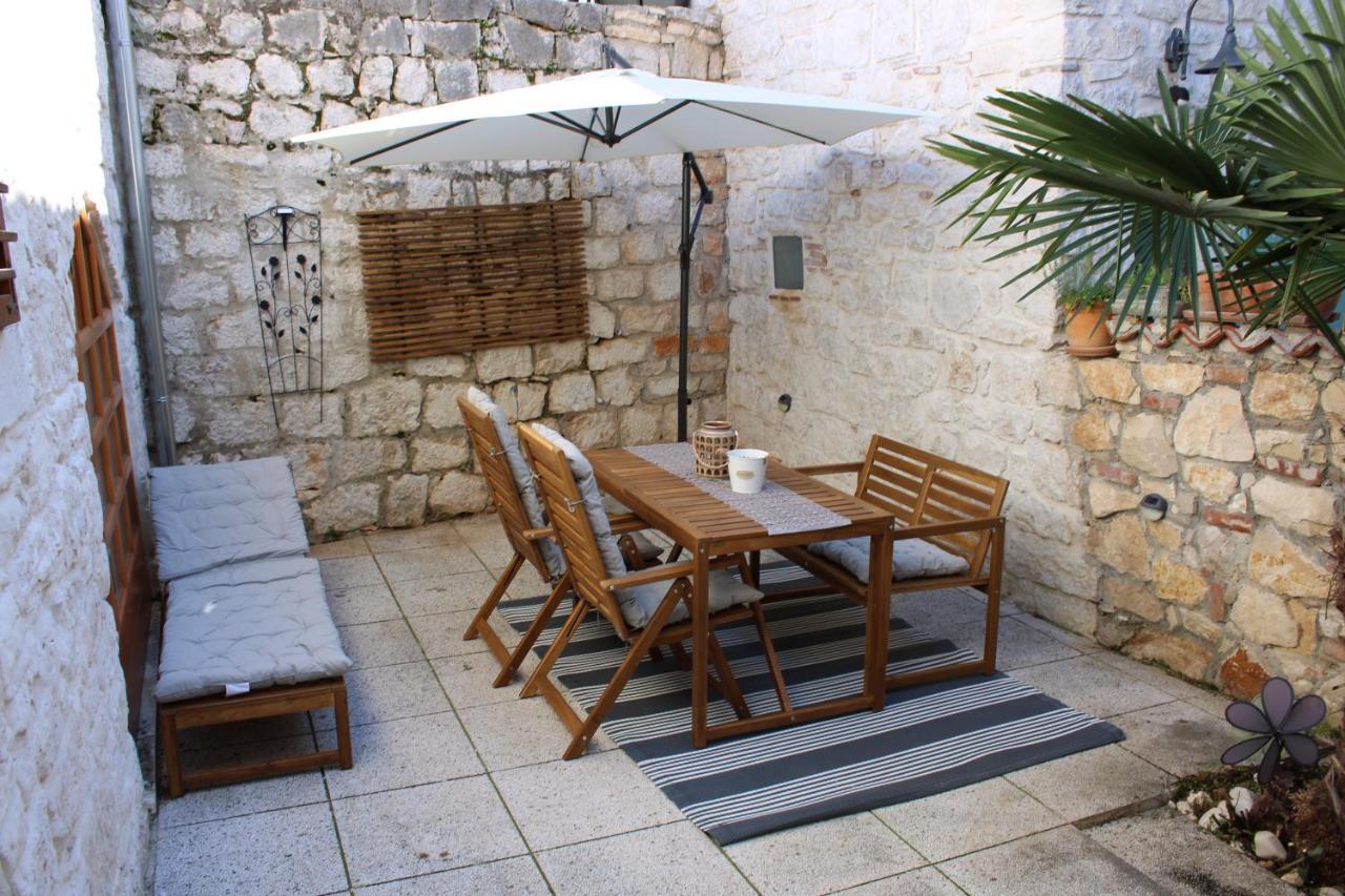 Joseph'S Yard Apartment Ρόβινι Εξωτερικό φωτογραφία